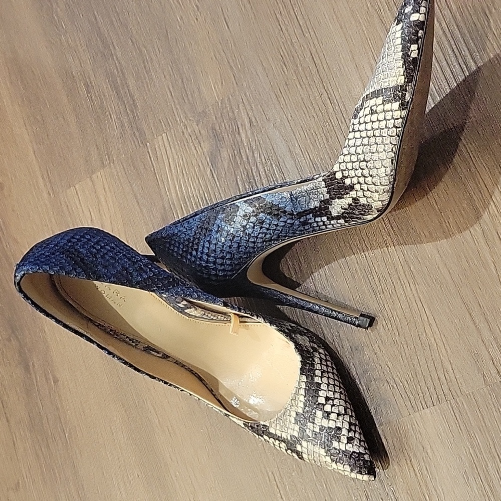 Zara animal print real leather blue grey pump 37